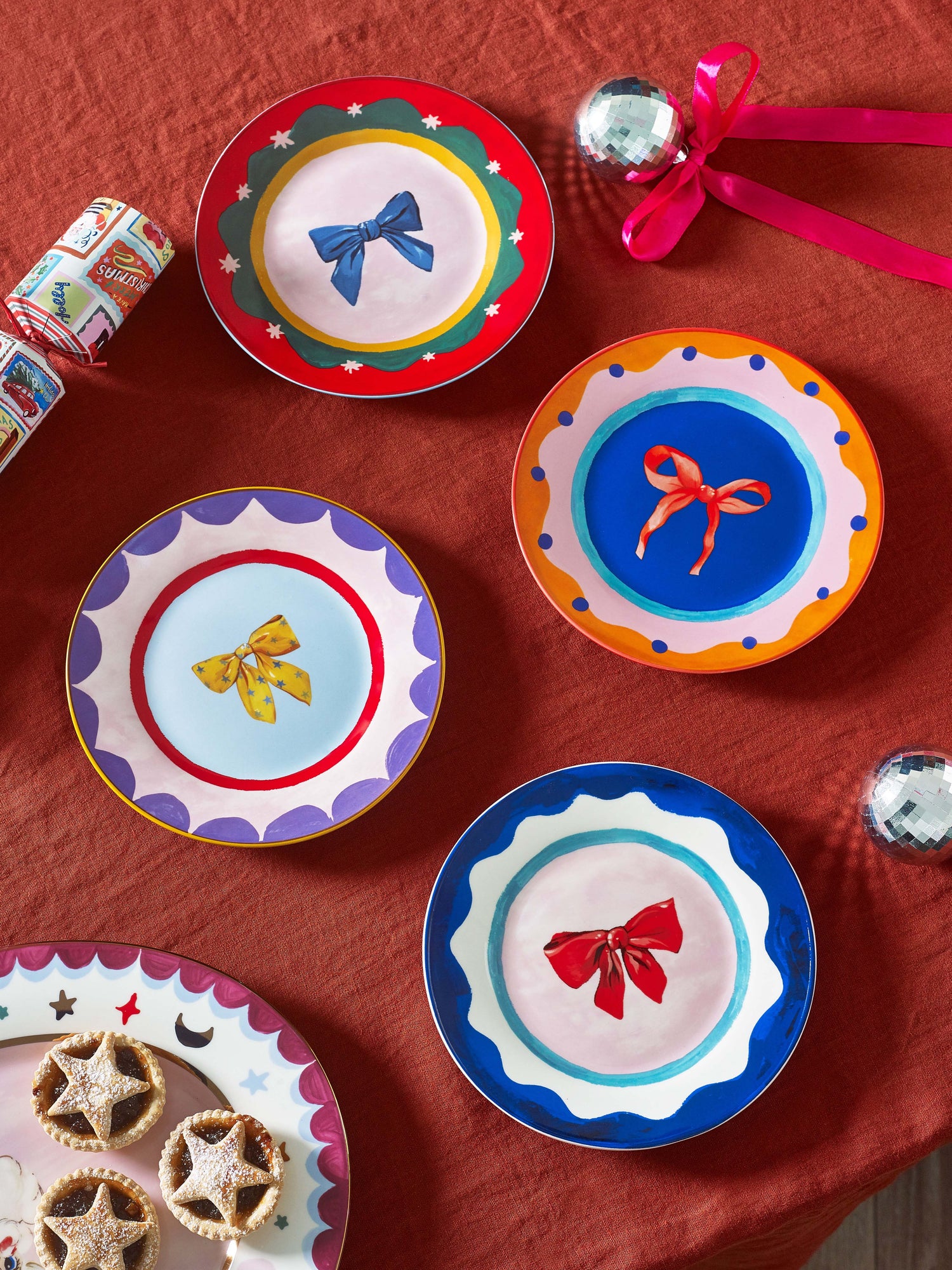 Eleanor Bowmer Bow Cake Plates (Set of 4)