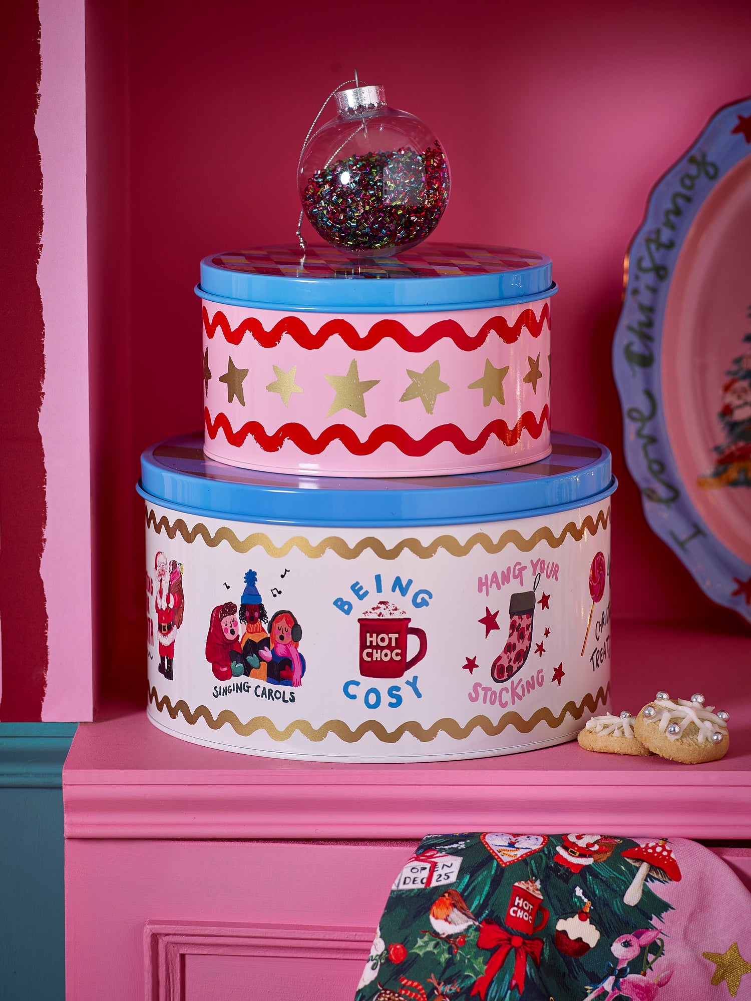 Eleanor Bowmer Fabulously Festive Set of 2 Cake Tins