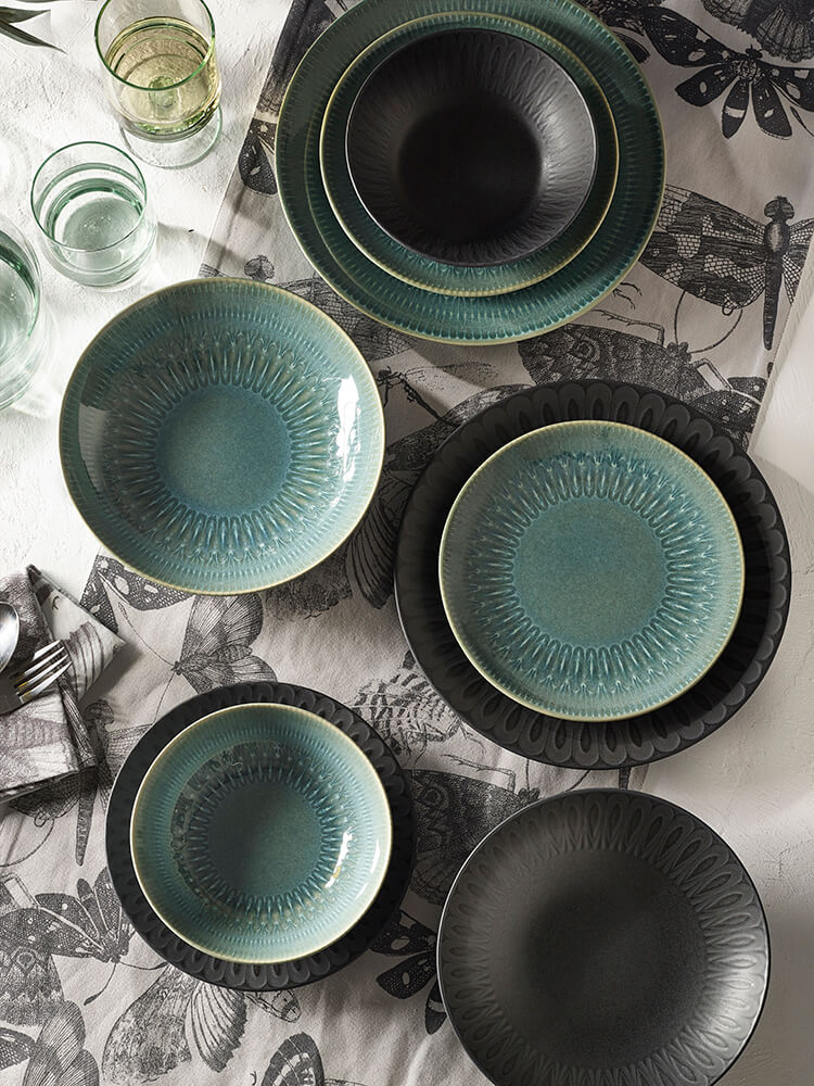 Kew Gardens Living Jewels Table Runner