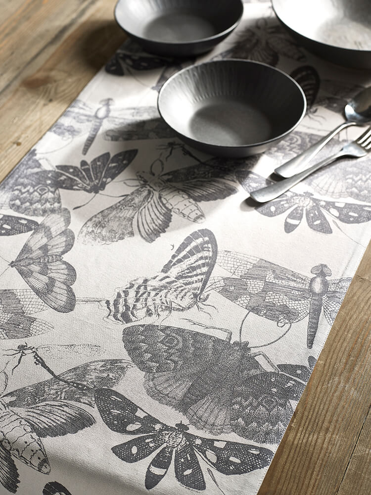 Kew Gardens Living Jewels Table Runner