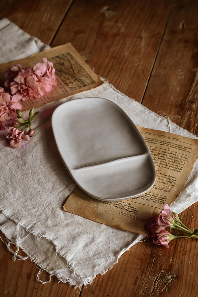 Nosse Svelte Divided Platter 20 - Stone