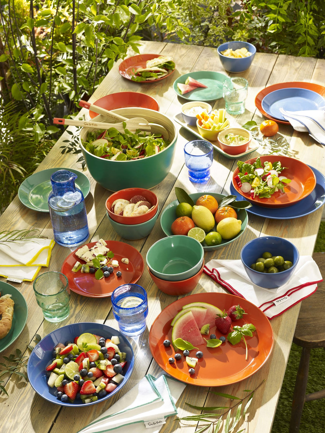 Sur La Table Green 16 Piece Dinner Set