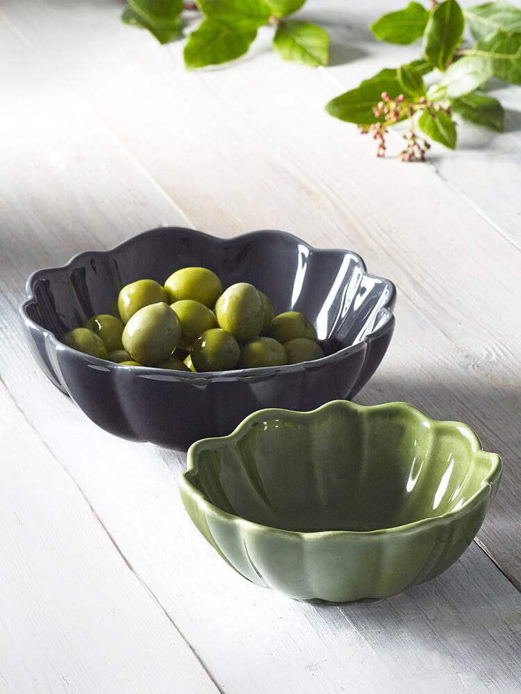 MM Living Grey Scallop Large Nibble Bowl
